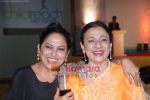 Tanuja, Anju Mahendroo at Child Reach NGO event in Club Millennium on 19th Nov 2010 (6).JPG